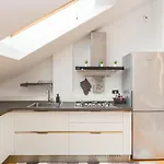 Romantic Navigli Attic Free Garage 255 X 520 Cm *