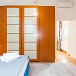 Romantic Navigli Attic Free Garage 255 X 520 Cm Apartmán *