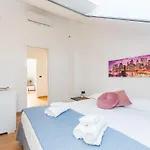 Romantic Navigli Attic Free Garage 255 X 520 Cm Apartmán