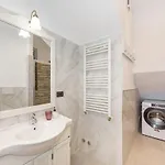 Romantic Navigli Attic Free Garage 255 X 520 Cm Apartmán *