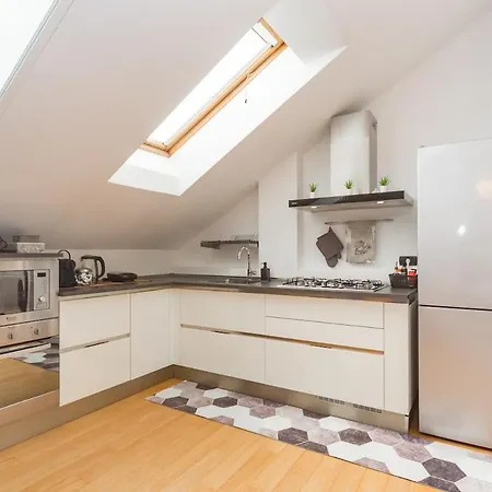 Romantic Navigli Attic Free Garage 255 X 520 Cm Apartment *