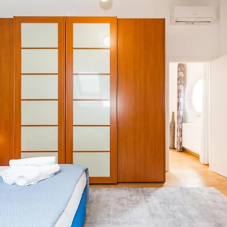 Romantic Navigli Attic Free Garage 255 X 520 Cm Apartment *